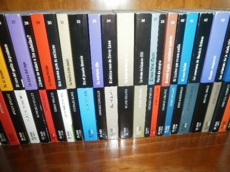Como nuevos,50 libros
Hammett,Chandler,Macdonald,Himes,etc

120 euros envio incluido. 11
