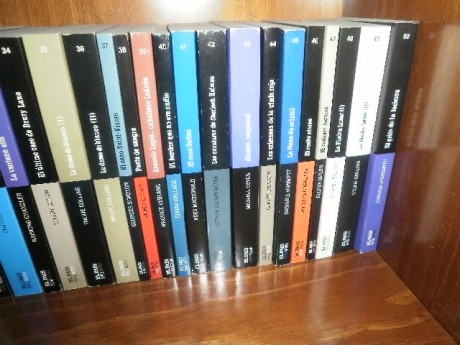 Como nuevos,50 libros
Hammett,Chandler,Macdonald,Himes,etc

120 euros envio incluido. 10