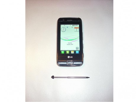 Hola!!!

Vendo móvil LG GT505 (Vodafone).

Teléfono celular tribanda gsm con soporte de datos 3g. Pantalla 00