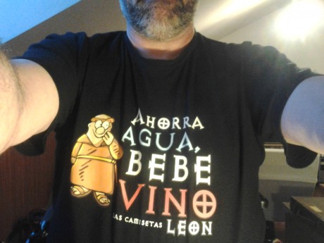 hola buenos dias abro este tema para saber porque hay que yevar chandal obligatoriamente en las tiradas 160