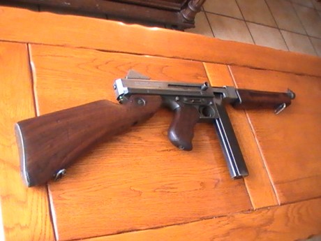  Arme de 1 er catégorie à autorisation prefectorale. future catégorie "B" 

Pistola ametralladora 00