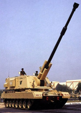 Algo pasa en India, o no estan contentos con el T-90 o es que quieren potenciar la industria local.

El 40