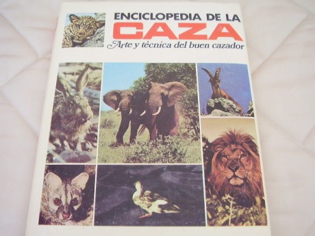 Hola a todos.
Vendo esta Enciclopedia de la Caza en excelente estado:
Editorial Arcos Vergara
2 tomos 02