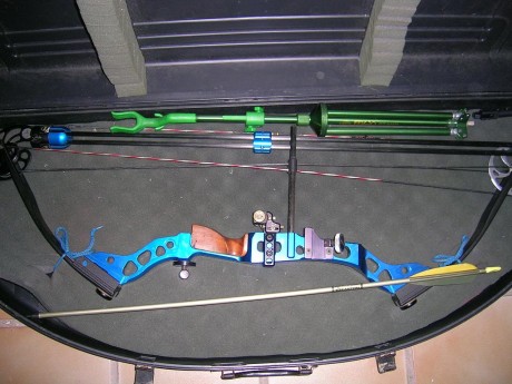 Hola vendo este arco de poleas Matheuss 55lbs con equipo para iniciarse a buen nivel.
Acesorios:

Dos 02