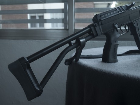 Saludos
Recientemente en algunas armerias de este pais se puede adquirir este modelo el Semopal Vz 58 121