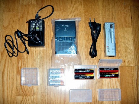 Vendo Kit de cargadores y baterías compuesto por:

1xCargador SONY BCG-34HUE para baterías AAA/AA (en 02