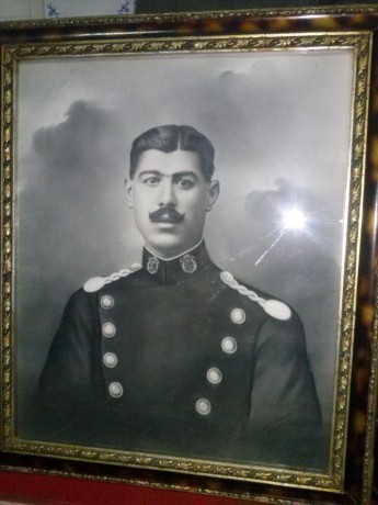 Saludos a todos!!!...acabo de adquirir este retrato militar, que creo que pertenece a un Guardia Civil 00