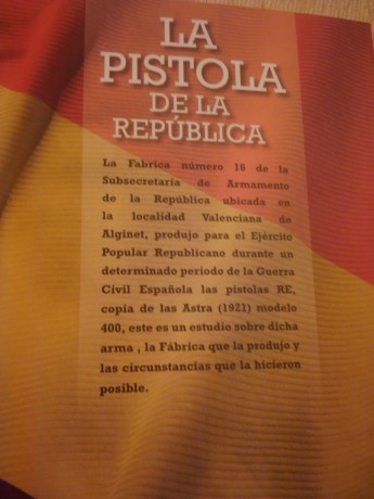Escrito pòr Manuel Estirado,y con una tirada de 344 unidades, el libro es muy completo y trata de nuestra 00