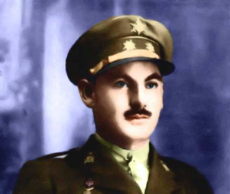  Buen corto !! pero hay una gran pega!! esos uniformes ni siquiera son españoles y esas escopetas de caza 110