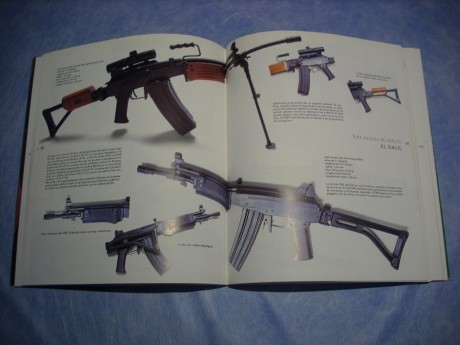 Hola!!!

Vendo libros y revistas varios sobre armas. 
Todos en perfecto estado. Guardados como colección.

Vendo 02