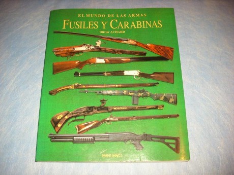 Hola!!!

Vendo libros y revistas varios sobre armas. 
Todos en perfecto estado. Guardados como colección.

Vendo 00