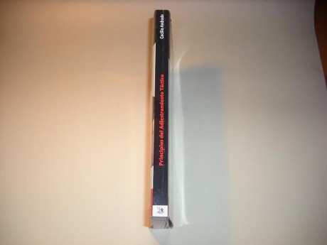 Hola!!!

Vendo libros y revistas varios sobre armas. 
Todos en perfecto estado. Guardados como colección.

Vendo 32