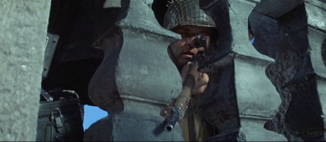 Compañeros,

En vista de las ganas de algunos (Elcafe, Wilcow, Vrakk, etc) por adivinar armas de películas 40