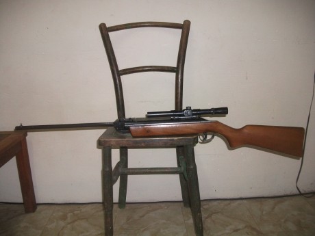 Hola, muy buenas a todos. 
Vengo a daros guerra como novatillo :pists: , jeje, espero que entre todos 160