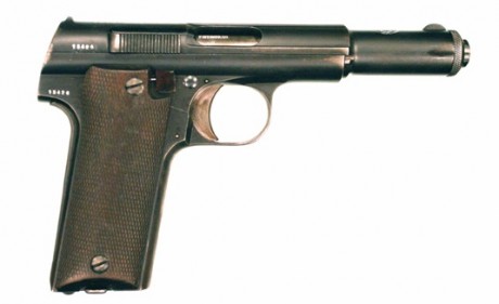 Hace unos días encontré por casualidad en una web extranjera un arma a la venta que hacía muchos años 72