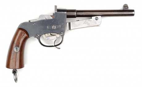 Hace unos días encontré por casualidad en una web extranjera un arma a la venta que hacía muchos años 160