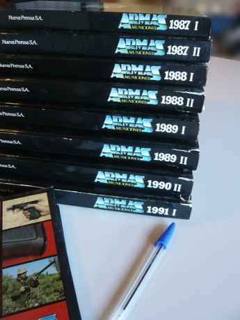 En venta tomos de la publicación Armas y Municiónes son unas 65 revistas... osea sus primeros 4 años más 01