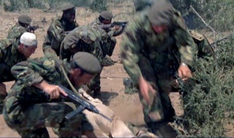 Compañeros,

En vista de las ganas de algunos (Elcafe, Wilcow, Vrakk, etc) por adivinar armas de películas 120