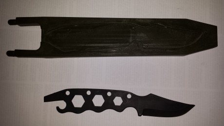Hola compañeros, os pido ayuda para saber que tal es este cuchillo,pues en el campo de las armas blancas 50