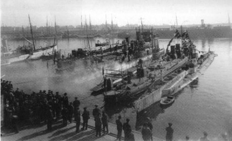 Como veo que sois muchos los entendidos de asuntos de la mar marina, me atrevo a poner un par de fotos 90