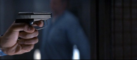 Compañeros,

En vista de las ganas de algunos (Elcafe, Wilcow, Vrakk, etc) por adivinar armas de películas 150