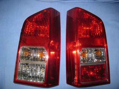 Vendo juego trasero izquierdo y derecho de ópticas, son originales del Nissan Patfinder, no son copias 00