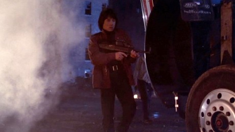 Compañeros,

En vista de las ganas de algunos (Elcafe, Wilcow, Vrakk, etc) por adivinar armas de películas 120