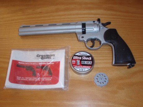 Pues si, compartir es difrutar.
Este Crosman de 8 pulgados fue muy escaso en nuestro Pais y rocambolescamente 02
