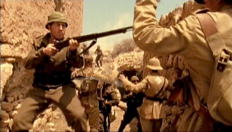 Compañeros,

En vista de las ganas de algunos (Elcafe, Wilcow, Vrakk, etc) por adivinar armas de películas 30