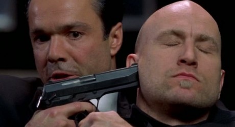 Compañeros,

En vista de las ganas de algunos (Elcafe, Wilcow, Vrakk, etc) por adivinar armas de películas 160