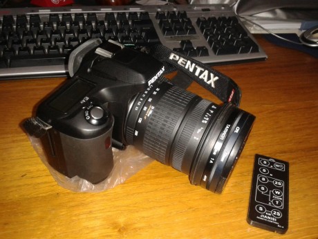 Hola compañeros,
vendo una camara reflex digital, marca Pentax, modelo istDL.
Tiene unos cuantos años 01