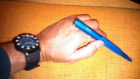 ¡ Hola !
Esta mañana he recibido el KA-BAR que he tenido la suerte de que me tocara en el sorteo, la verdad 31
