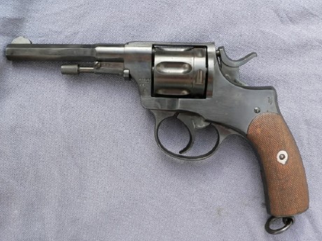 Hace unos días encontré por casualidad en una web extranjera un arma a la venta que hacía muchos años 50