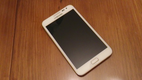 Hola a todos,

Pongo a la venta este prácticamente nuevo Samsung Galaxy Note I  con las siguientes características:

Pantalla 00