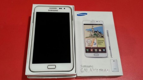 Hola a todos,

Pongo a la venta este prácticamente nuevo Samsung Galaxy Note I  con las siguientes características:

Pantalla 10