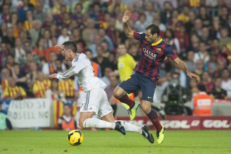 Mi pronóstico:
Barsa 3
R. Madrid 2
(A Messi se lo carga Pepe, a Neymar lo parte en dos Arbeloa, a Pedrito 101