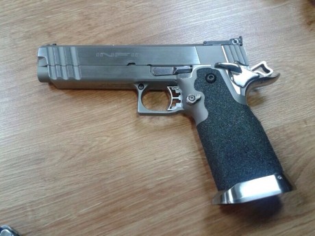 Abro este Hilo para que colguemos nuestras armas de IPSC, para que babeemos constantemente y veamos mejoras 171