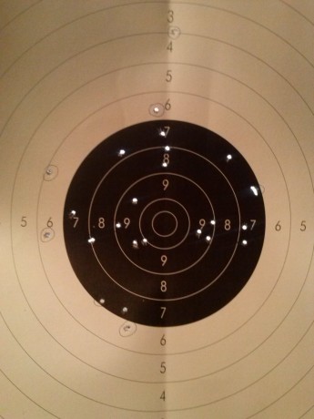 Hola, me gustaría que alguien me echara una mano para elegir un arma del 22 o de 9 mm. Ya que tengo la 112