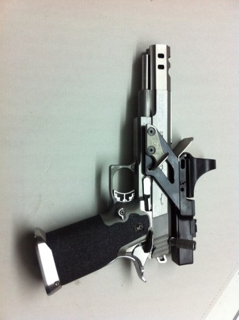 Abro este Hilo para que colguemos nuestras armas de IPSC, para que babeemos constantemente y veamos mejoras 41