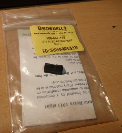Por no usar vendo 1911 AUTO RETRO REAR SIGHT,  precio 15 euros envío incluido. 

 http://www.brownells.com/handgun-parts/sights/rear-sights/1911-auto-retro-rear-sight-prod31893.aspx 01