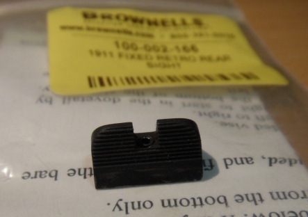 Por no usar vendo 1911 AUTO RETRO REAR SIGHT,  precio 15 euros envío incluido. 

 http://www.brownells.com/handgun-parts/sights/rear-sights/1911-auto-retro-rear-sight-prod31893.aspx 00