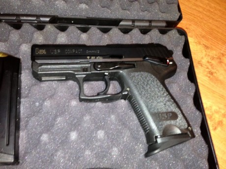Vendo nuevisima y poco usada, menos de 100 disparos, pistola HK USP Compact, calibre 9mm
Está como se 01