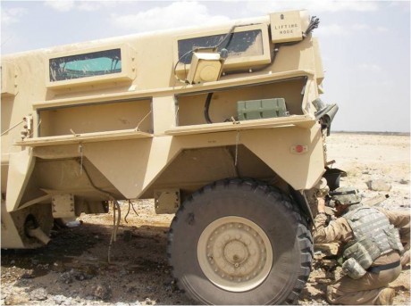Aquí tenéis estas espectaculares imágenes de un vehículo MRAP del ejército americano en Afganistán que 20