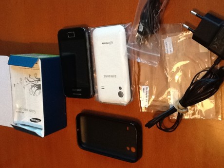 Buenas tardes vendo este Samsung Galaxy ACE. Está perfecto sin un rasguño, dos protectores de pantalla, 00
