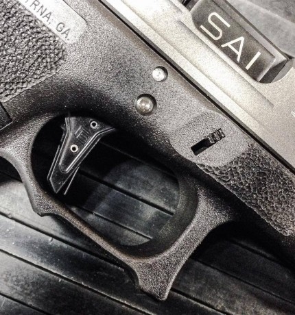 ¿Alguien se ha animado a hacerle este picado a su pistola?

¿Dónde lo ha hecho?

Gracias. 41