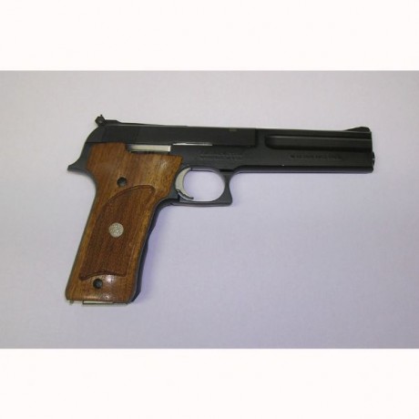 hola a todos alguien me podria decir como se desmonta una smih&wesson modelo 422 e cal 22 lr
gracias 00