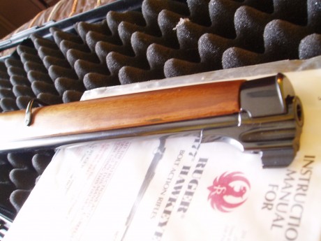 Un amigo me ha pedido que le ponga en venta su rifle, Se trata de un Ruger Stutzen, el Precio 750 más 00