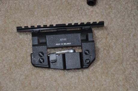 Hola companeros,
busco montura para visore para Izmash o Dragunov original Rusa o Bilorusa.
Adjunto foto.
Gracias.
Un 00