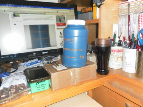 Hola.

He visto que venden un bote (vacío) antiguo de ERT y me ha picado la curiosidad el rótulo, pues 110