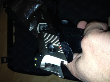 Buenas, se vende sig sauer mosquito bitono, único dueño, poco uso, prácticamente nueva, dos cargadores, 01
